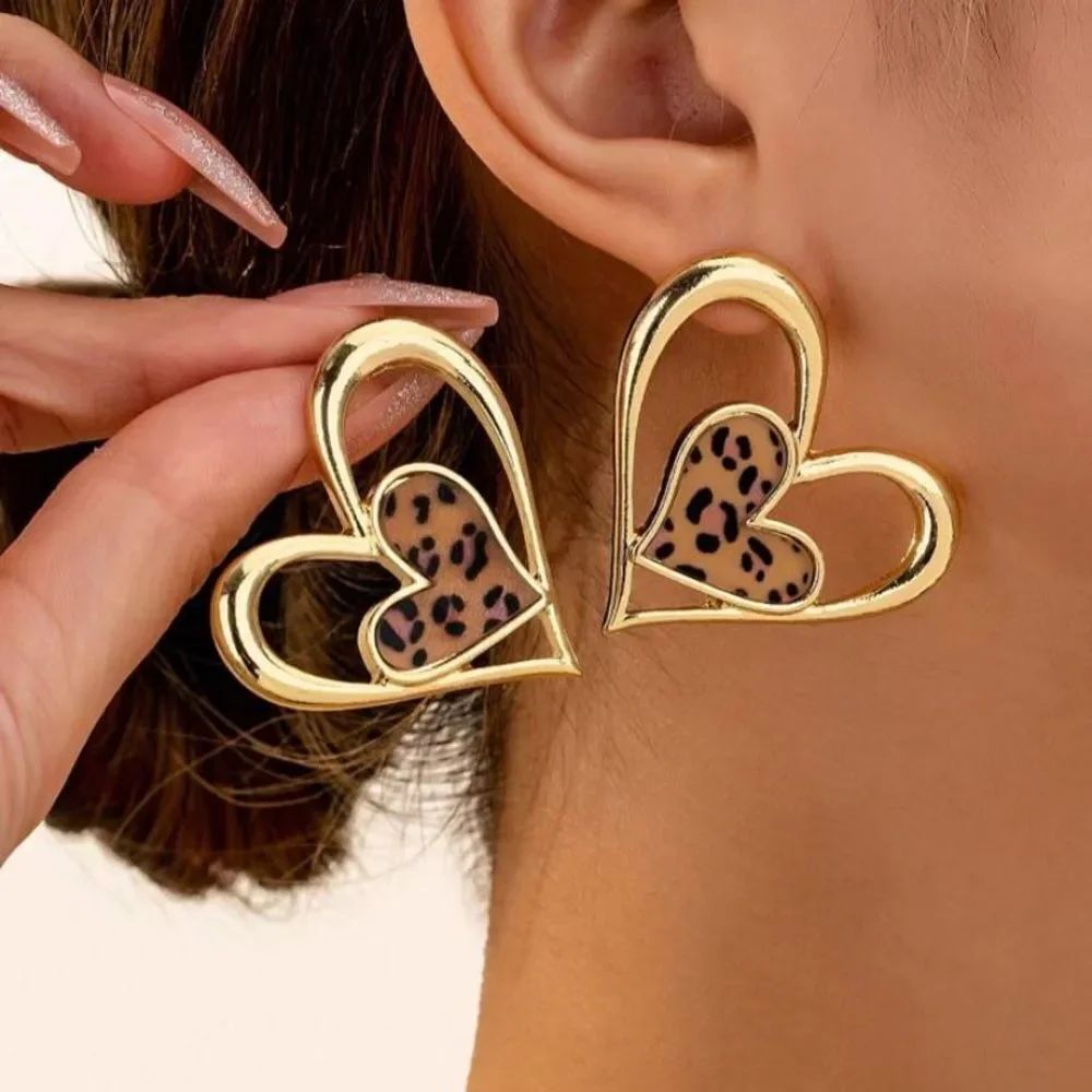 3for$20 1pair MinimalistβChic Versatile European American Hollow heart print